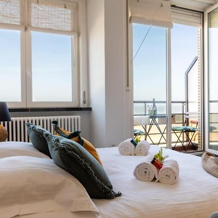 Huswell - Beautiful Spacious Studio With Frontal Sea View Knokke-Heist Dış mekan fotoğraf