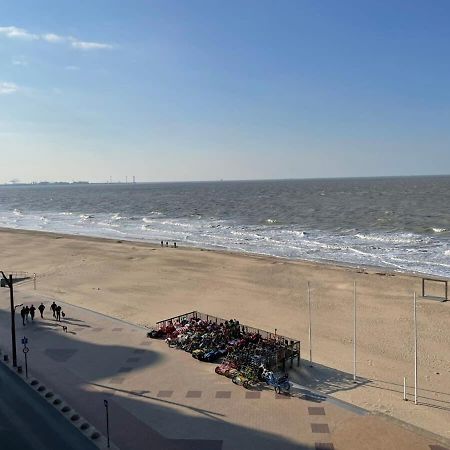 Huswell - Beautiful Spacious Studio With Frontal Sea View Knokke-Heist Dış mekan fotoğraf