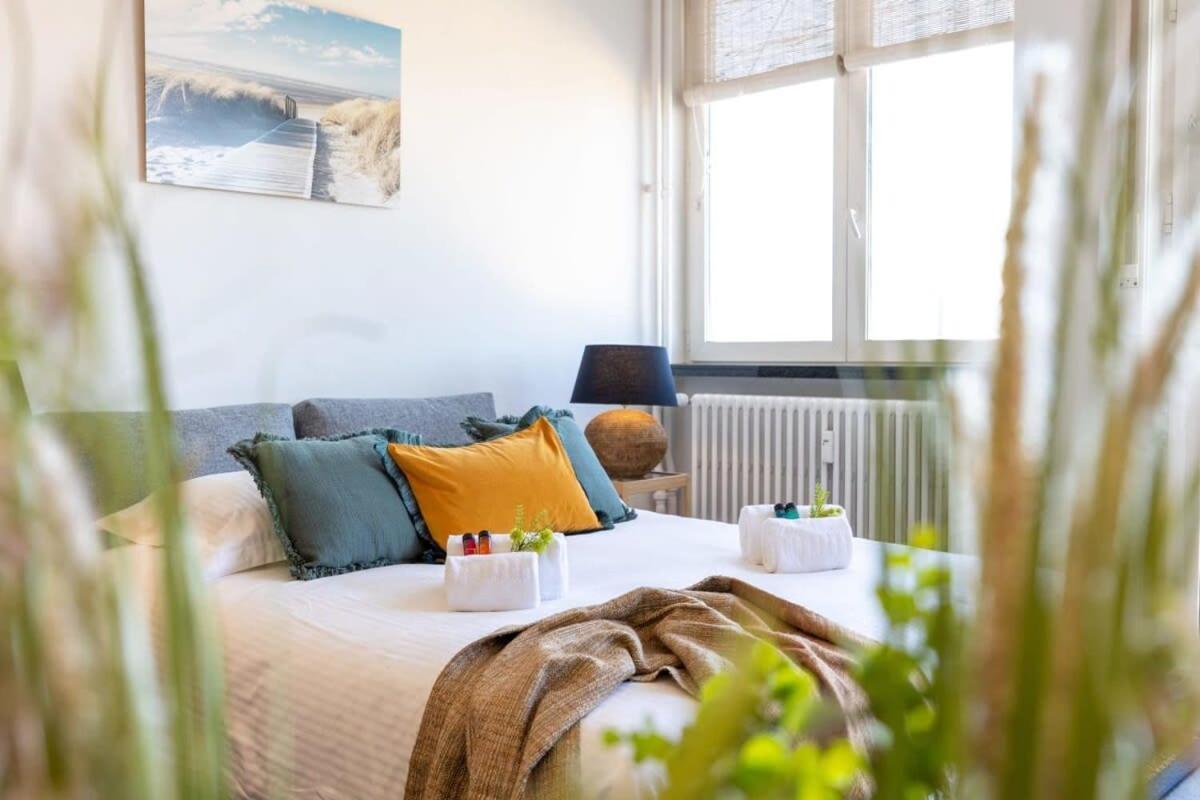 Huswell - Beautiful Spacious Studio With Frontal Sea View Knokke-Heist Dış mekan fotoğraf