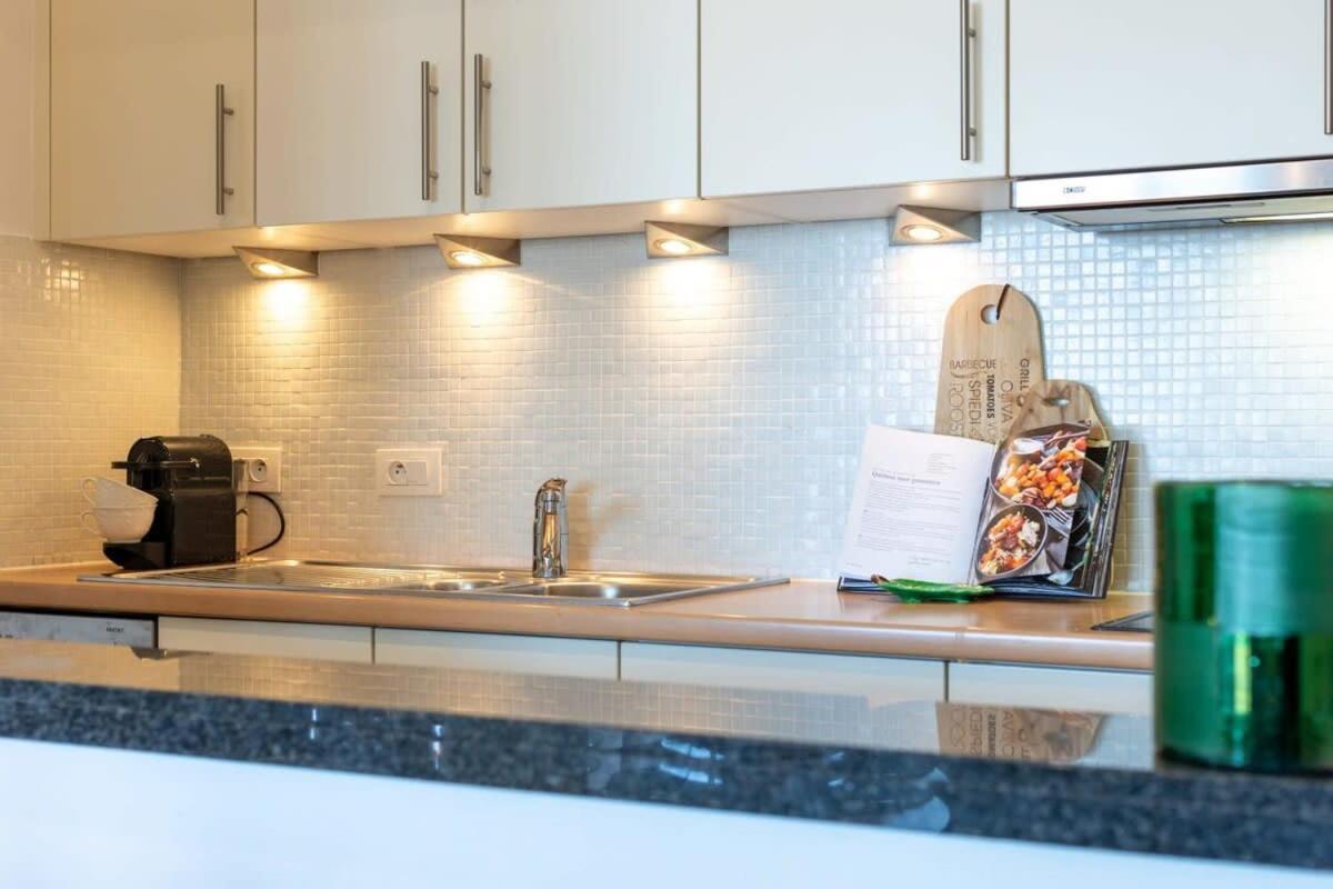 Huswell - Beautiful Spacious Studio With Frontal Sea View Knokke-Heist Dış mekan fotoğraf