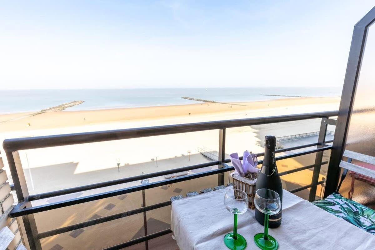 Huswell - Beautiful Spacious Studio With Frontal Sea View Knokke-Heist Dış mekan fotoğraf