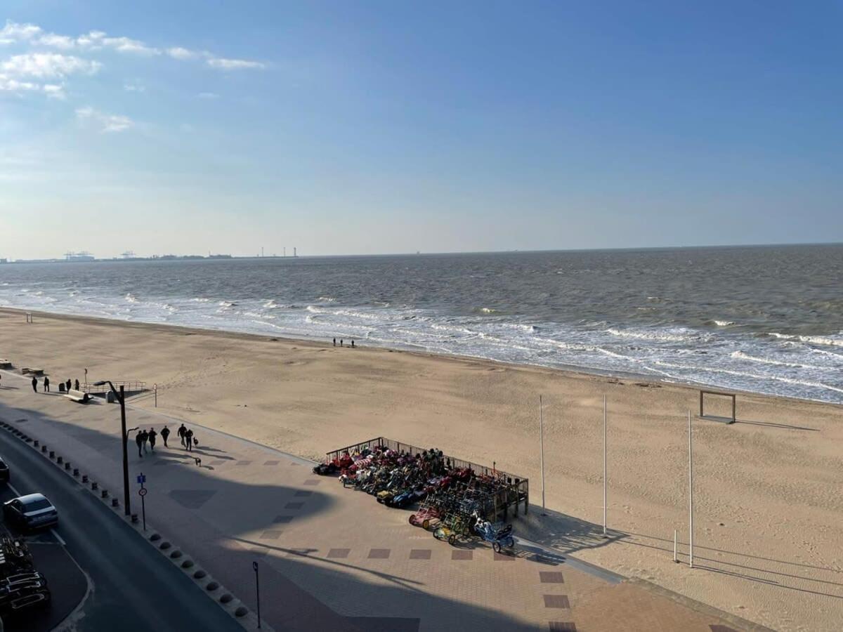 Huswell - Beautiful Spacious Studio With Frontal Sea View Knokke-Heist Dış mekan fotoğraf