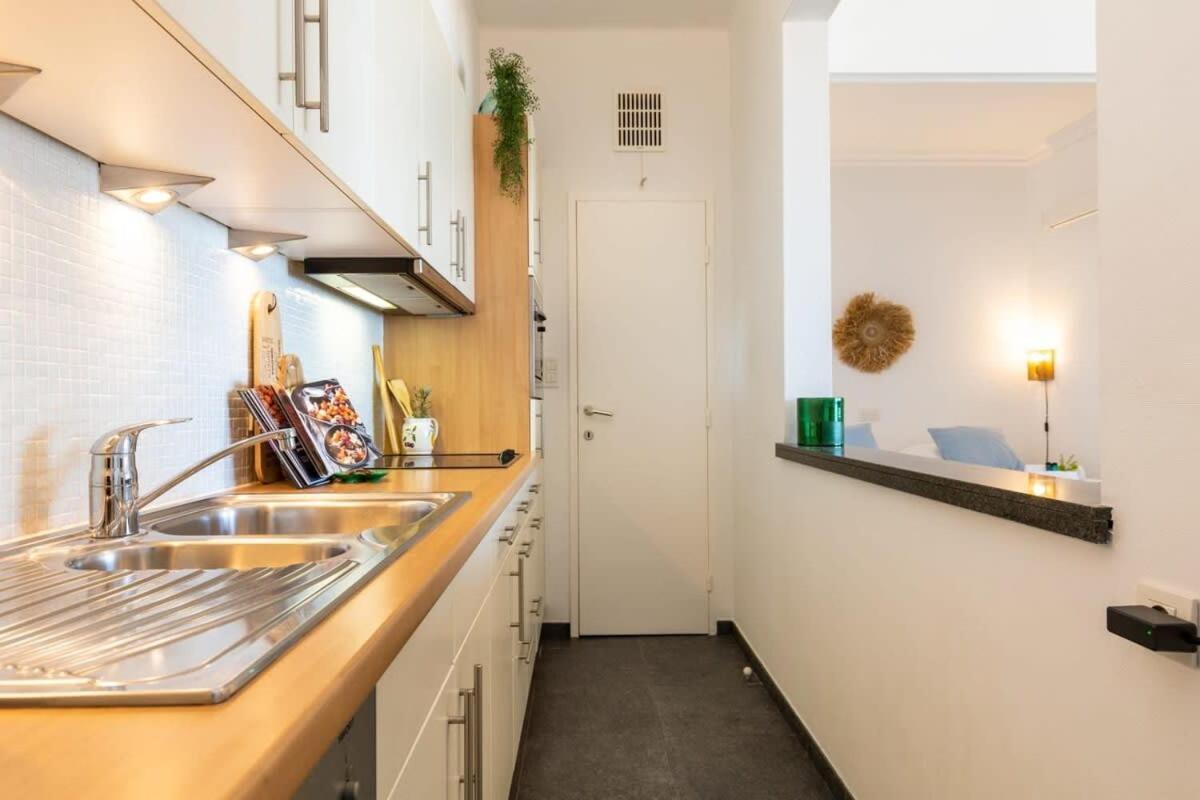 Huswell - Beautiful Spacious Studio With Frontal Sea View Knokke-Heist Dış mekan fotoğraf
