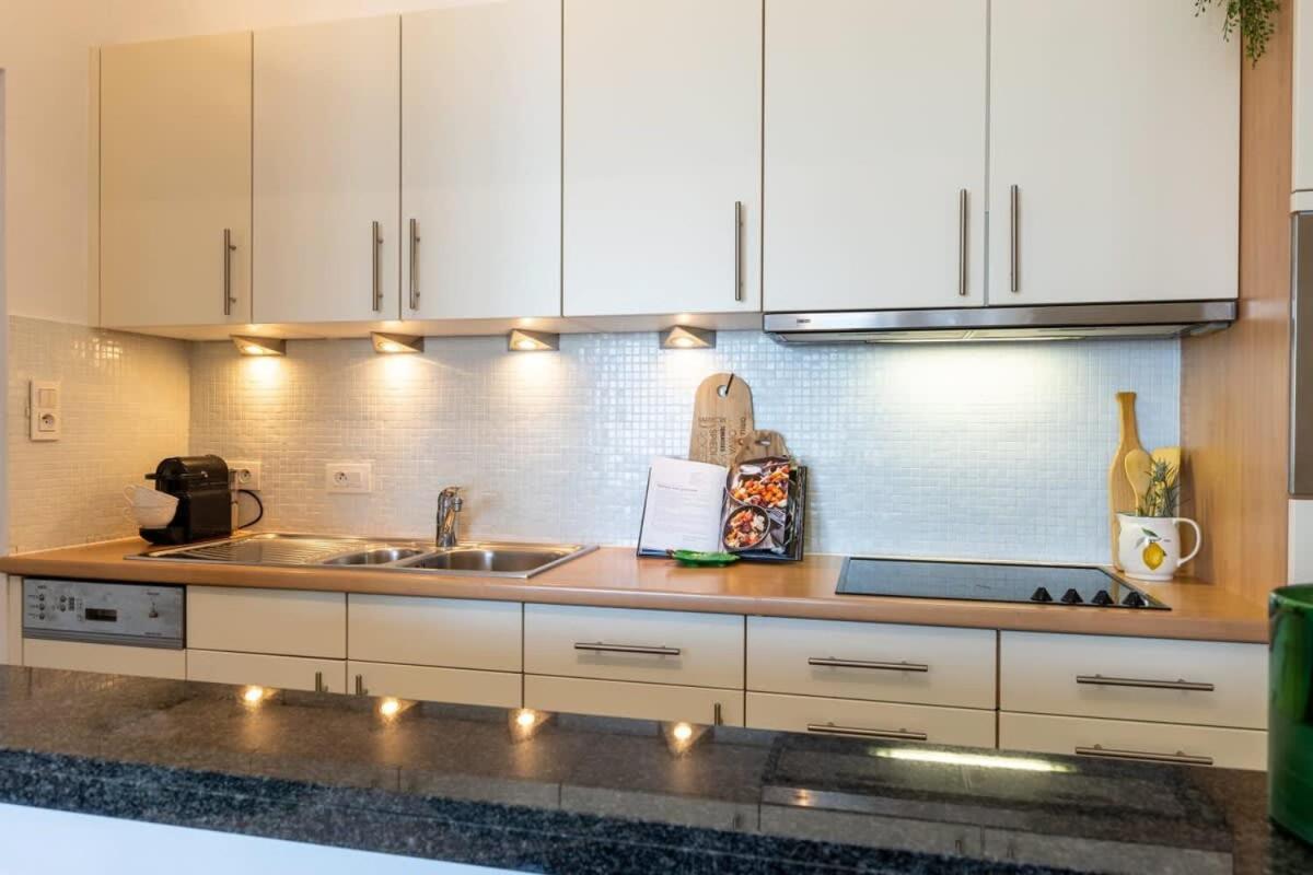 Huswell - Beautiful Spacious Studio With Frontal Sea View Knokke-Heist Dış mekan fotoğraf
