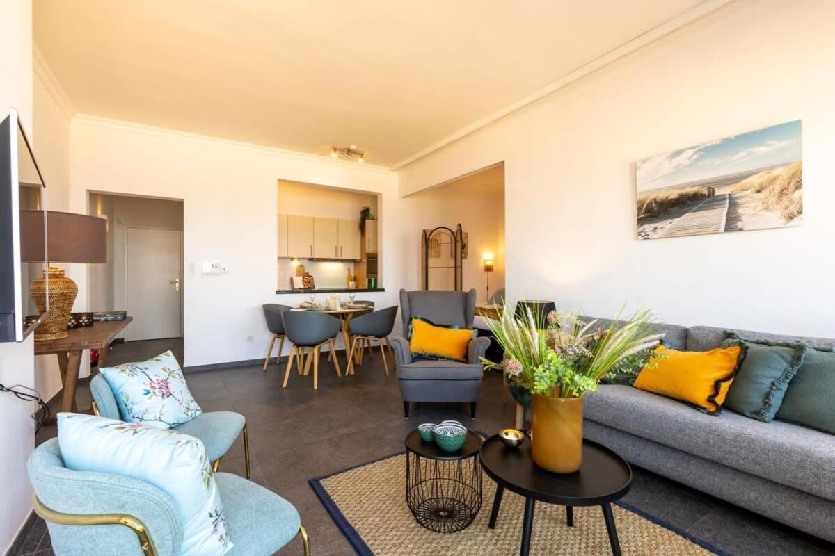 Huswell - Beautiful Spacious Studio With Frontal Sea View Knokke-Heist Dış mekan fotoğraf