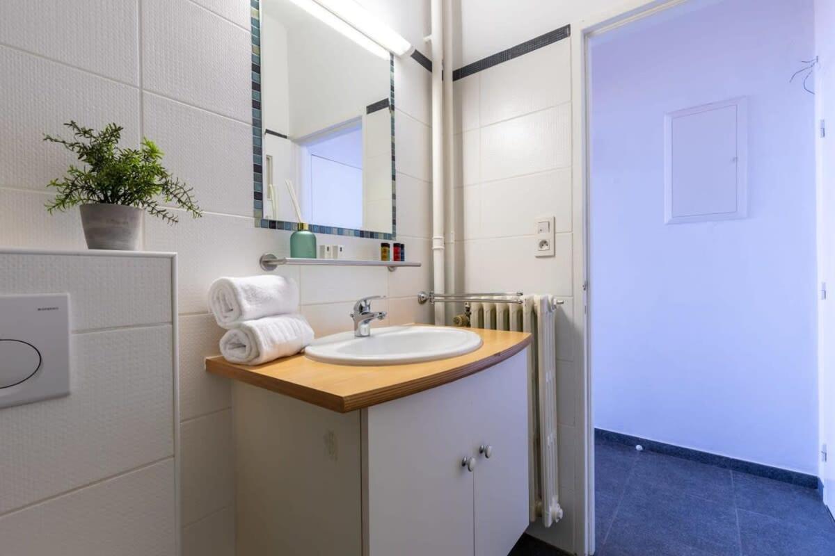 Huswell - Beautiful Spacious Studio With Frontal Sea View Knokke-Heist Dış mekan fotoğraf